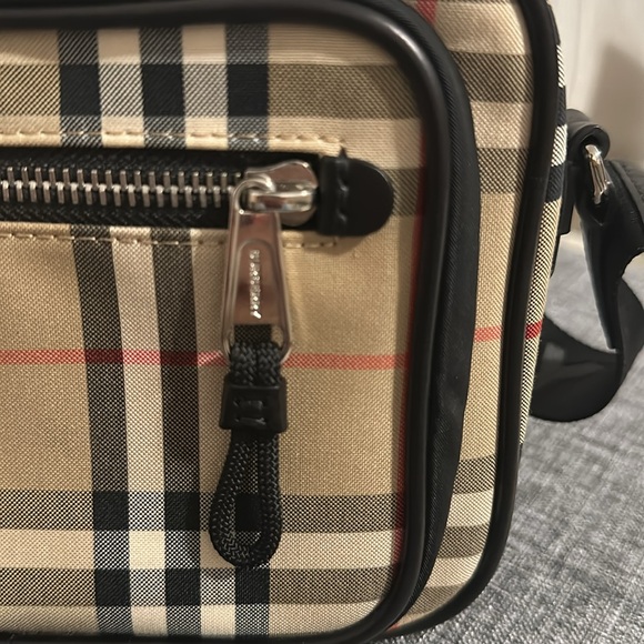 Burberry 🧡🖤Canvas Check Paddy Messenger - Picture 16 of 17